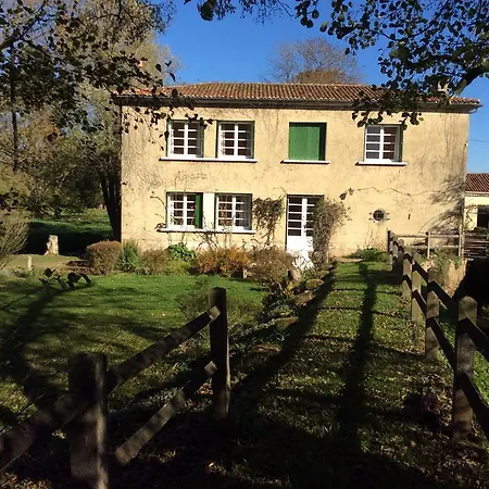 Le Moulin Fargan Bed & Breakfast Pressac